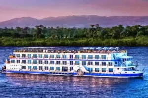 Nile cruise in a wonderful Tour Package to Egypt from Aswan to Luxor with Full Board. It includes sightseeing.